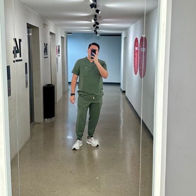 cristiangutier_'s profile picture. 