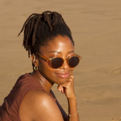 TheBellaMaake's profile picture. Artist | Art meets tech | 🦻| Posts a lot about chickens, I need help.