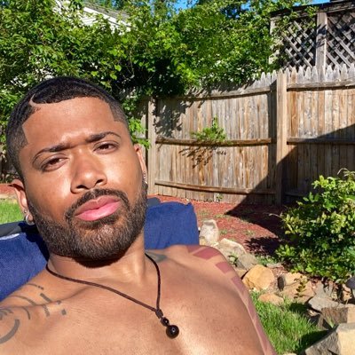 jhnyfromthblock's profile picture. wild and niggery