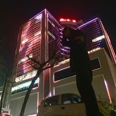 HoomHK's profile picture. 