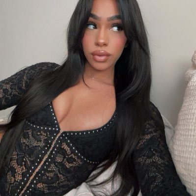 lillivbb's profile picture. future lobotomy housewife