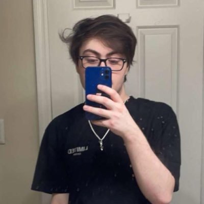 DuhVera_'s profile picture. bonk
