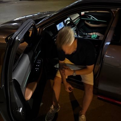 gunnieledit's profile picture. Building Faceless Youtube Channels

Video Editor • 900M+ Views