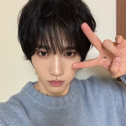 intodarkchaos's profile picture. I fade into the light, I'm lost in you