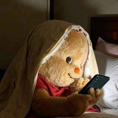 q24lucky's profile picture. don't touch my hair