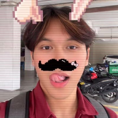 pureheroein's profile picture. people disgust me