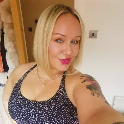 AllenVivia25687's profile picture. As an older woman, I find joy and fulfillment in providing financial assistance to those who are struggling, whether they be men or women🎁💐💕🫶✈️🎁💐💝