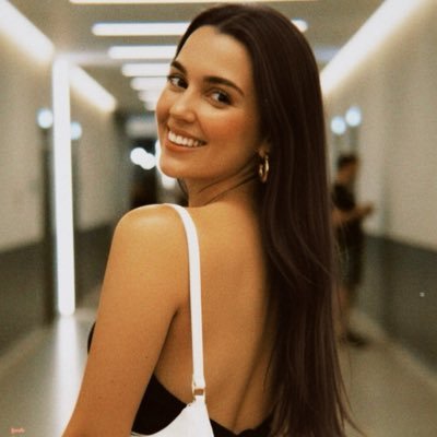 estudababis's profile picture. concurseira, doutoranda e gremista | conta nova