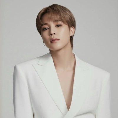 viimostwanted's profile picture. i guess i wanted to lean on you. 🇵🇸🏳️‍🌈 ot7