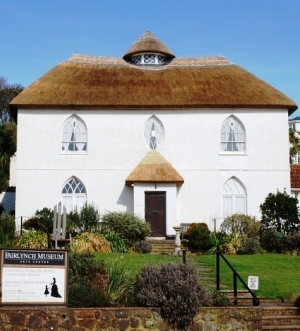 Pretty 200-year-old thatched cottage Museum & Arts Centre in Budleigh Salterton, Devon UK. News & random stuff