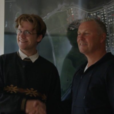 elsieaboutit's profile picture. local NONBINARY tries to HIT A JUMP on a scooter and FUCKING DIES (BUT AT CHRISTMAS)