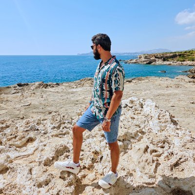 vella_gyaani's profile picture. 👨🏻‍💻 AI-first Flutter developer
💼 Ex-Solutions Architect
📸 Hobbyist Photographer