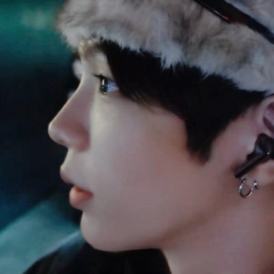 shochive's profile picture. 처음 오신분과 함께