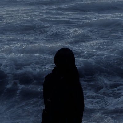 shahood2234's profile picture. كلُّ ابنِ أُنْثى وإن طالَتْ سَلامتُهُ يَوْمًا على آلةٍ حَدْباءَ مَحْمولُ.