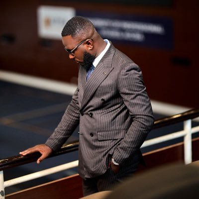 SadiqSeeker's profile picture. ||Human Being||Chelsea FC💙⚽️|| ACCOUNTING〽️AUDIT〽️TAXATION〽️