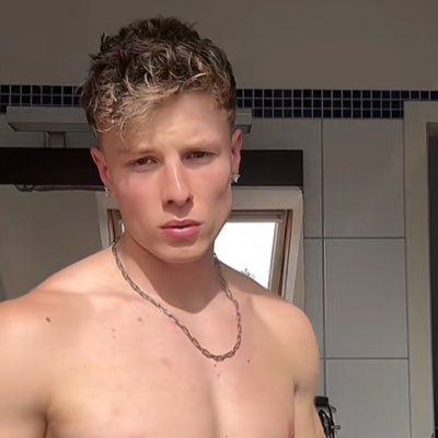 Dennisdjdh's profile picture. 🏳️‍🌈