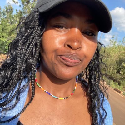 Essie__bx's profile picture. https://t.co/JlRhQXcjkc