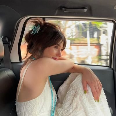 sarpanch_sahiba's profile picture. Unveil your radiance