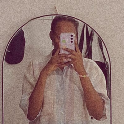 zerubbabelle's profile picture. beholding and becoming.