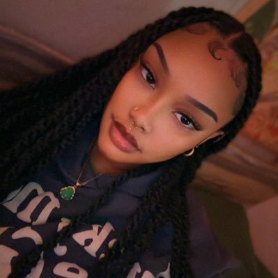 luv4ziah's profile picture. 26 • prettiest in the 🌎 • #scorpioprincess