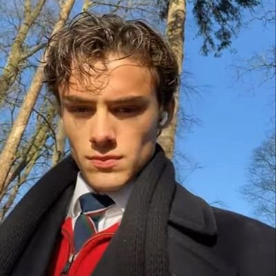 Toolmaker572161's profile picture. Serious and intentional |  UN