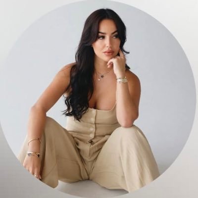 RachellMedro's profile picture. Founder of: DWA • |130K+ students taught Founder of: Set the pace app I'll change your life in the next 60-90 days