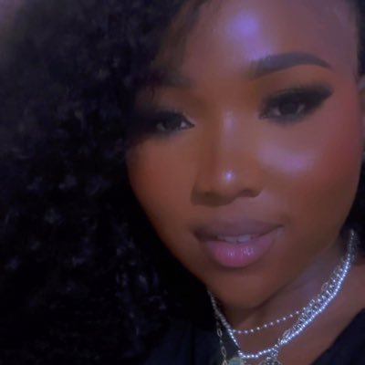 _prettyimperfct's profile picture. ✨Unproblematic ✨Soft Love Self Love ❤️ Lux Life 💅🏾. 🌈P.S This account is my happy place (🚫Negative Vibes)