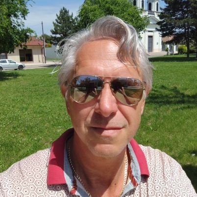 KralikRobert's profile picture. tanár, újságíró, médiamenedzser, a KrálikTV tulajdonosa, szóvivő, sajtótitkár, retró videó dj