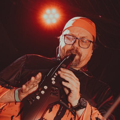 argent_smith's profile picture. Code, sarcasm and oscillators