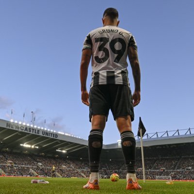 NUFCcan's profile picture. https://t.co/ynxdpf3cBL                Newcastle United Will Never Be Defeated #NUFC 🖤🤍 07/10/21 #cans Eddie Howe’s Black & White Army