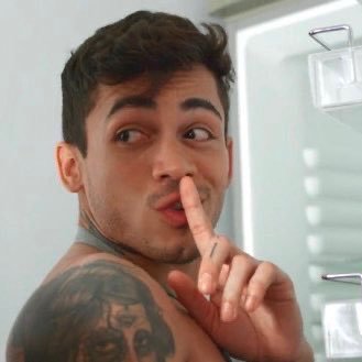 bleachedflyy's profile picture. Peço desculpas a todos que ofendi. Espero que entendam, eu estava sob uso de remédios muito fortes. A parti de hoje vou ajudar instituições e