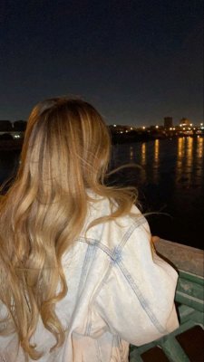 corr_robin's profile picture. Choose someone who chooses you daily.