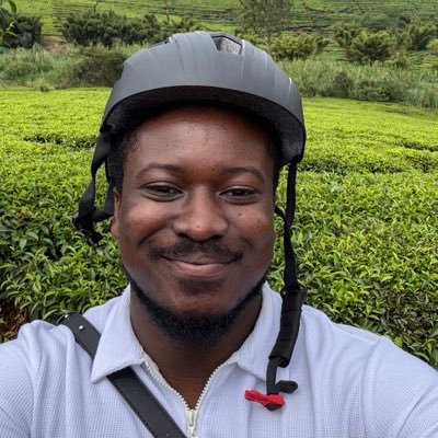 uncooloj's profile picture. ✈️ | Building boring things that work on the internet… 🚢