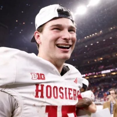 iiValorr's profile picture. 