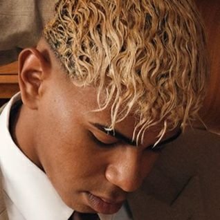 ammehuh's profile picture. born in 🇺🇬|| @FCBarcelona|| ⚽️
me ✈🏘in 5 year 🚀HAPPY FESTIVE SEASON everyone🎄🎉🎊🎆🥂