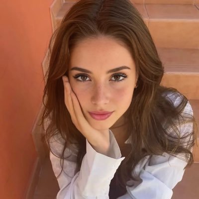 Elina_Talks's profile picture. Female POV | Men’s Attraction Psychology Dating rules men never hear Masculinity • Red Flags • Glow-Ups Follow to stop chasing & start attracting
