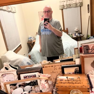 bro78204708's profile picture. Hi I'm Sean Brooks and im just a guy , who loves God , Women, 🇺🇸 , sports , cars (speed), n good food ! Jesus saves