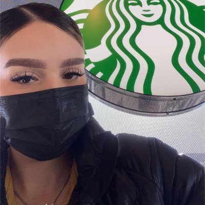 Angelina102100's profile picture. Life's journey is long, keep going!