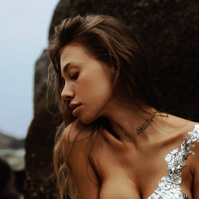 SpiriteMoon's profile picture. A smile lives here. Sometimes in red lipstick 💋