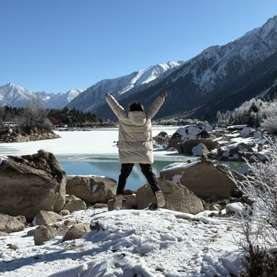 Han37588407095's profile picture. 