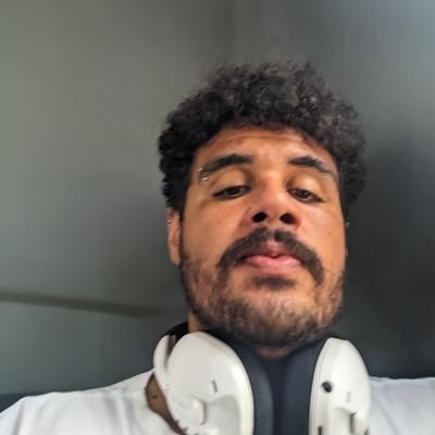 _ludsc's profile picture. Perfil de estudos. 
Infra, Cloud, cybersecurity, devops.