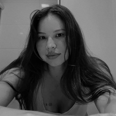 meesquecevai's profile picture. A competição está na parte de baixo. No topo, as pessoas estão se ajudando. | acadêmica de enfermagem 👩‍🎓