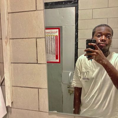 BlackDevoixrmm's profile picture. Let the young man in his desperation go out and hunt if he kills the elephant…his poverty ends if the elephant kills him his poverty ends✍️🤫