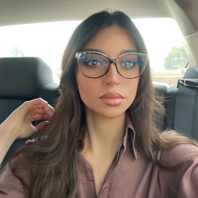 reem_abada's profile picture. A proud difficult woman. Research-oriented artist and architect. Fashion enthusiast. Usually in a cafe with a book.