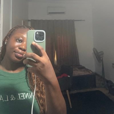 yeeshadev's profile picture. Frontend developer 👩‍💻 | Shopify Website Designer | Building Websites and Mobile Apps for Brands | Send a DM, Let’s work 🤝 | https://t.co/1TkQT8g9kB