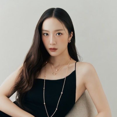 midnightsnucc's profile picture. Commands silence with a stare.