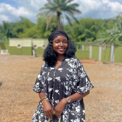 gloryakinola09's profile picture. Child of the Almighty || Graphic designer - I help brands shine with stunning designs 🎨 || Creating space for love, goodbyes, and everything in between 💫