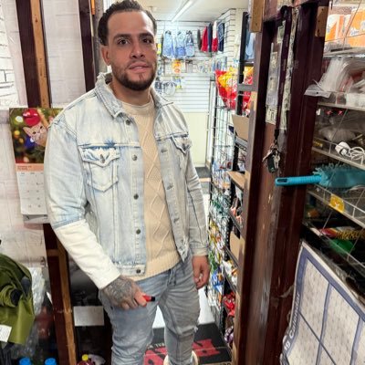 WbGrizzy's profile picture. CEO DeLoMio Store