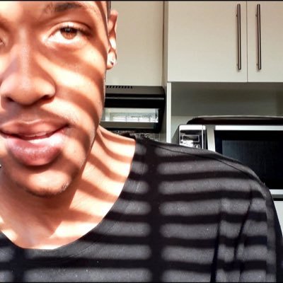 dikupekay's profile picture. 🇿🇦🏳️‍🌈👨🏽‍🎓•25 •Student   Just building the life I used to pray for. If we vibe, we vibe✨