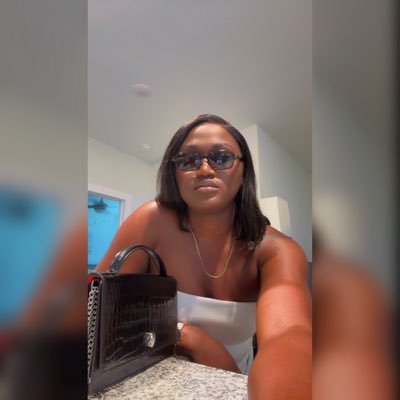 Seunkoya_'s profile picture. A very grateful girl🙏🏾, Soldier. “Paso corto, vista larga”. #sarcasm